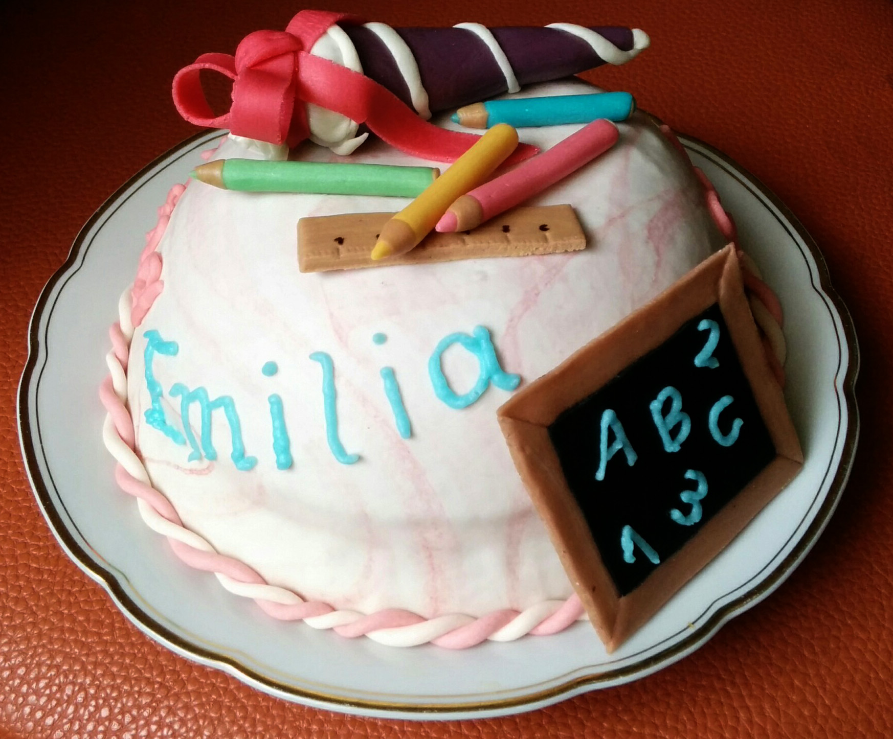 Emilia zur Schuleinführung - Arbeitsaufwand: 8 Std.